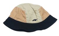 Světlebéžovo-pudrovo-tmavomodrý plátěný klobouk s výšivkou Next