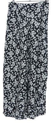 Dámské černo-bílé květované palazzo kalhoty New Look 